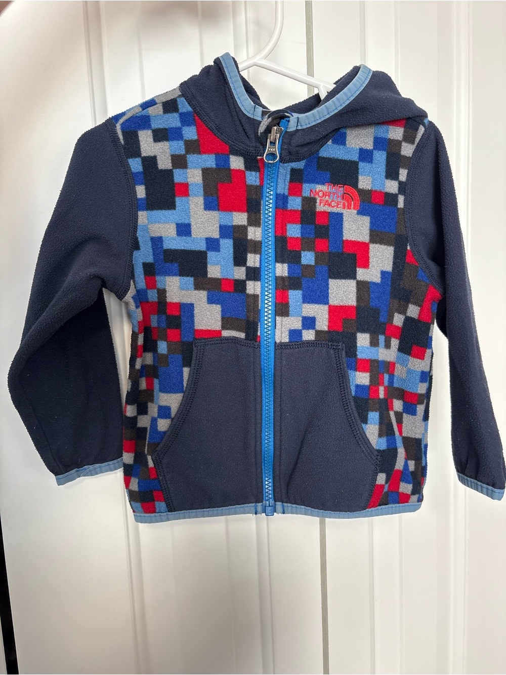 The North Face Kids' Pixel Print Fleece Hoodie - Navy/Blue/Red